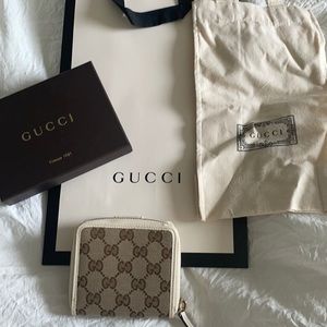 NWT Gucci wallet.